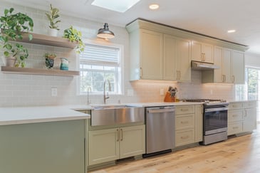 7 Transitional Kitchen Ideas to Consider – Cabinet Creations